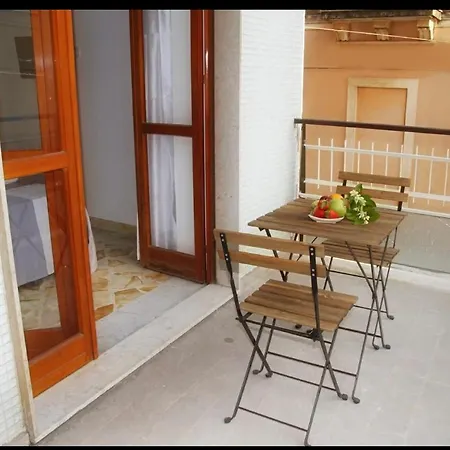 Alexander Apartment Syrakus